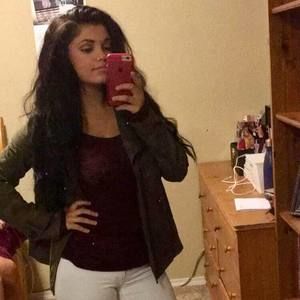 Meet your Posher, Cierra